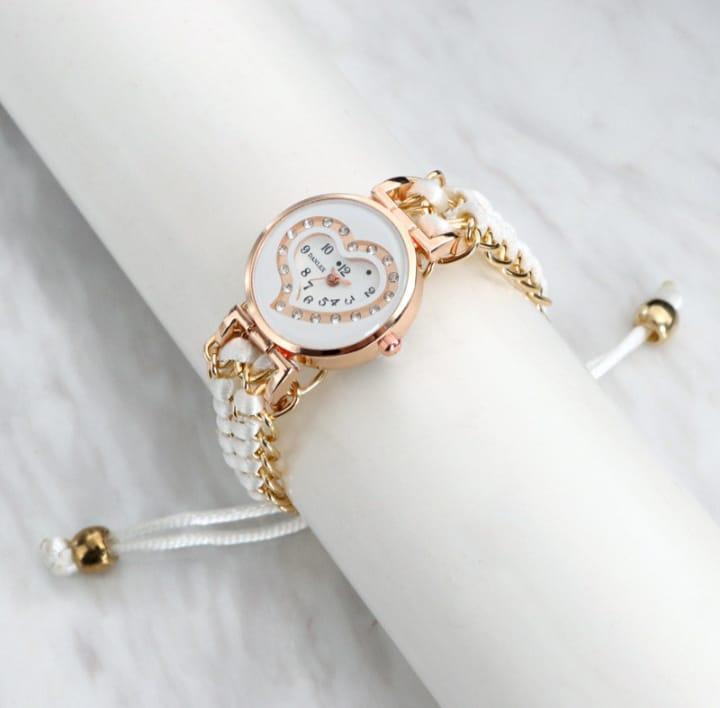 Stylish Women's Quartz Heart Watch with Chain Strap - 1 Pc