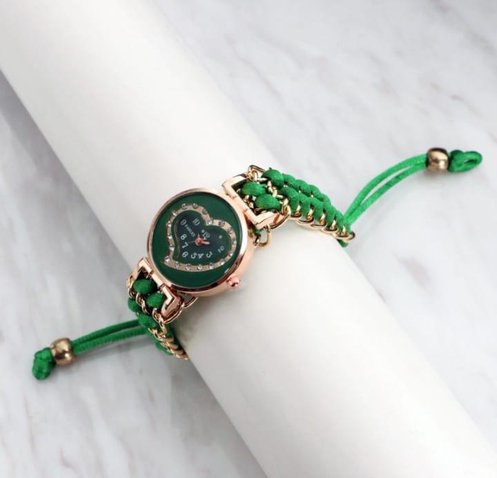 Stylish Women's Quartz Heart Watch with Chain Strap - 1 Pc