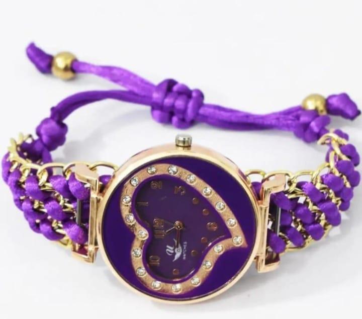 Stylish Women's Quartz Heart Watch with Chain Strap - 1 Pc